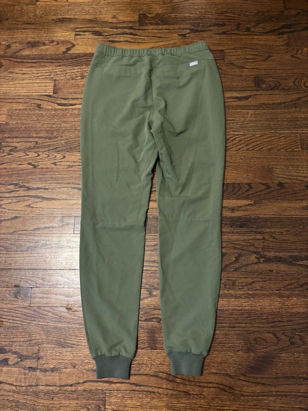 Figs Men Tansen Olive Green Scrub Joggers Medium Tall